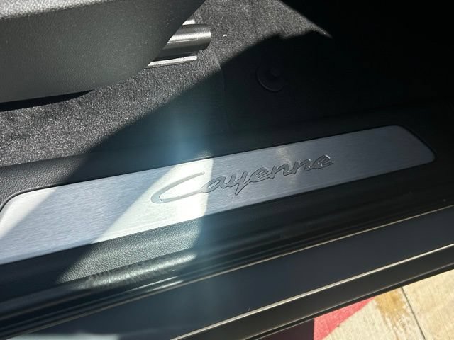 Certified 2026 Porsche Cayenne Coupe AWD/4WD image 27