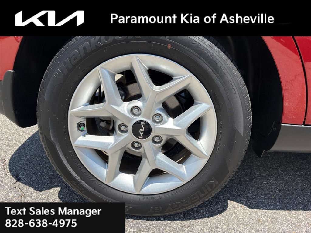 Certified 2023 Kia Soul LX w/ LX Technology Package FWD image 30