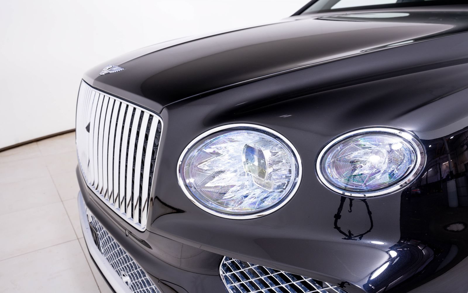 Used 2025 Bentley Bentayga AWD/4WD image 9