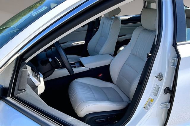 Used 2019 Honda Accord Touring image 16