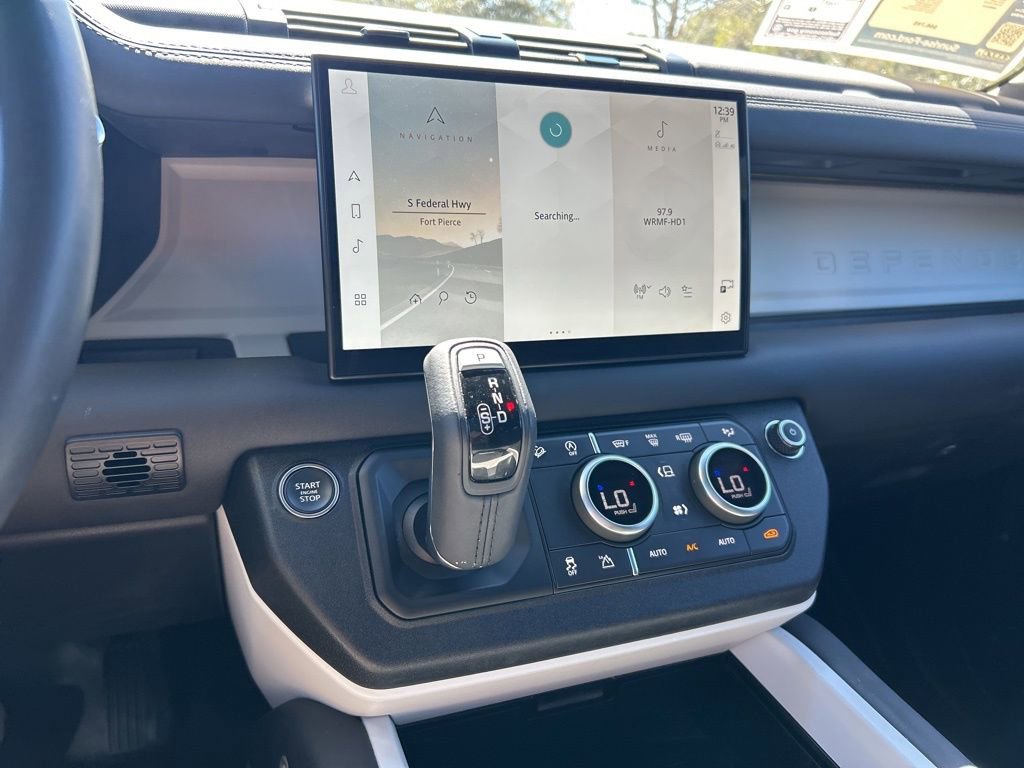 Used 2025 Land Rover Defender 110 S image 30