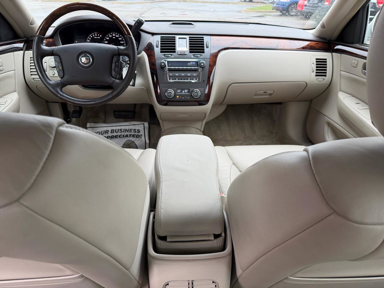 Used 2009 Cadillac DTS FWD image 10