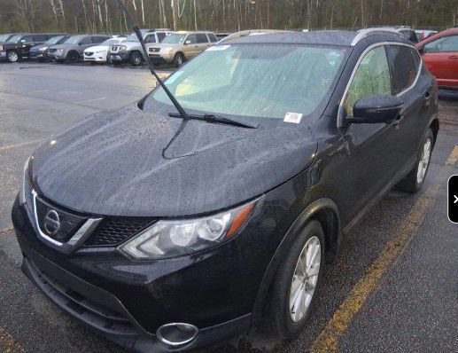 Used 2018 Nissan Rogue Sport SV w/ SV Technology Package AWD/4WD image 1