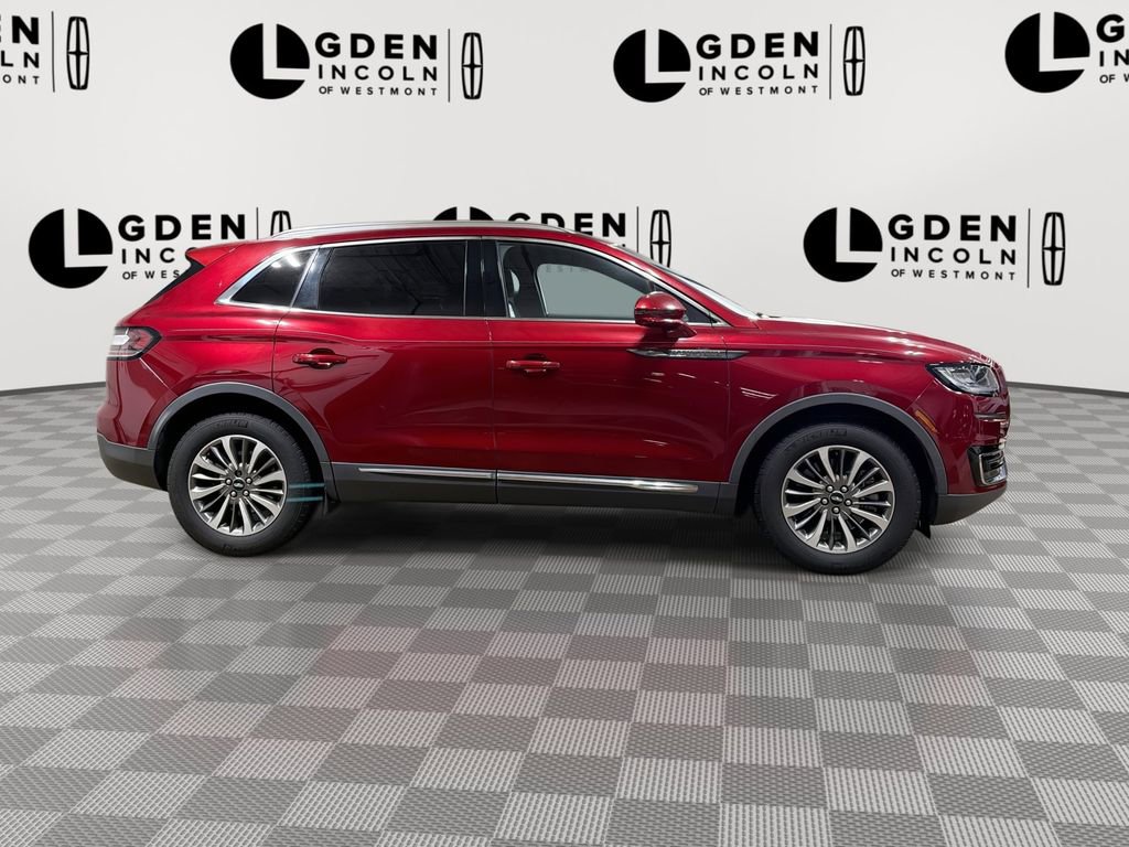 Used 2019 Lincoln Nautilus Select image 9