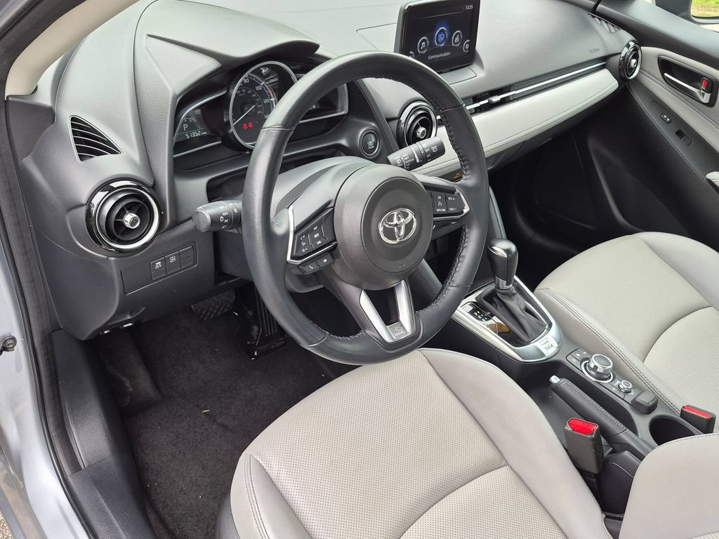 Used 2020 Toyota Yaris XLE FWD image 11