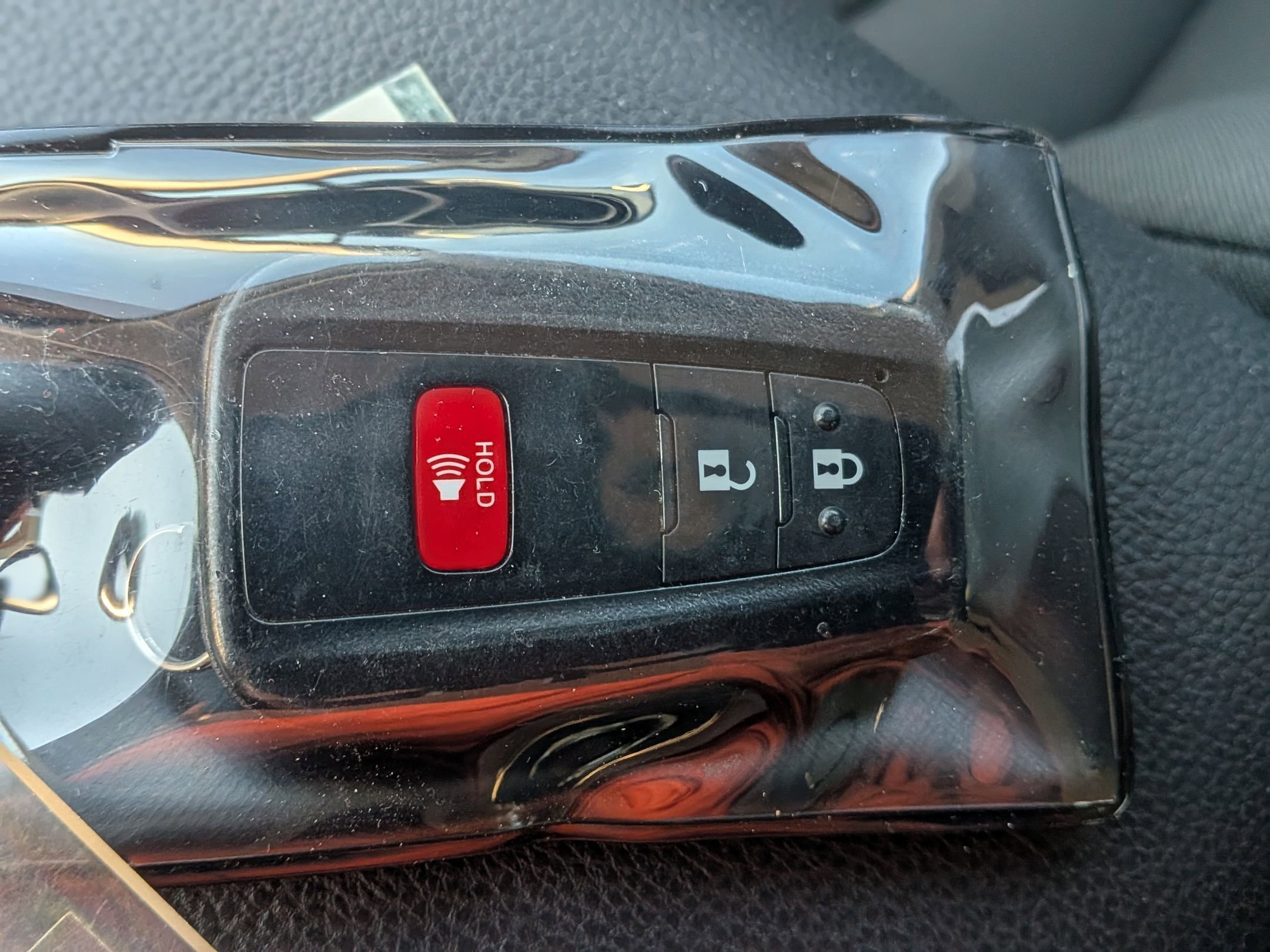 Used 2025 Toyota RAV4 XLE image 36