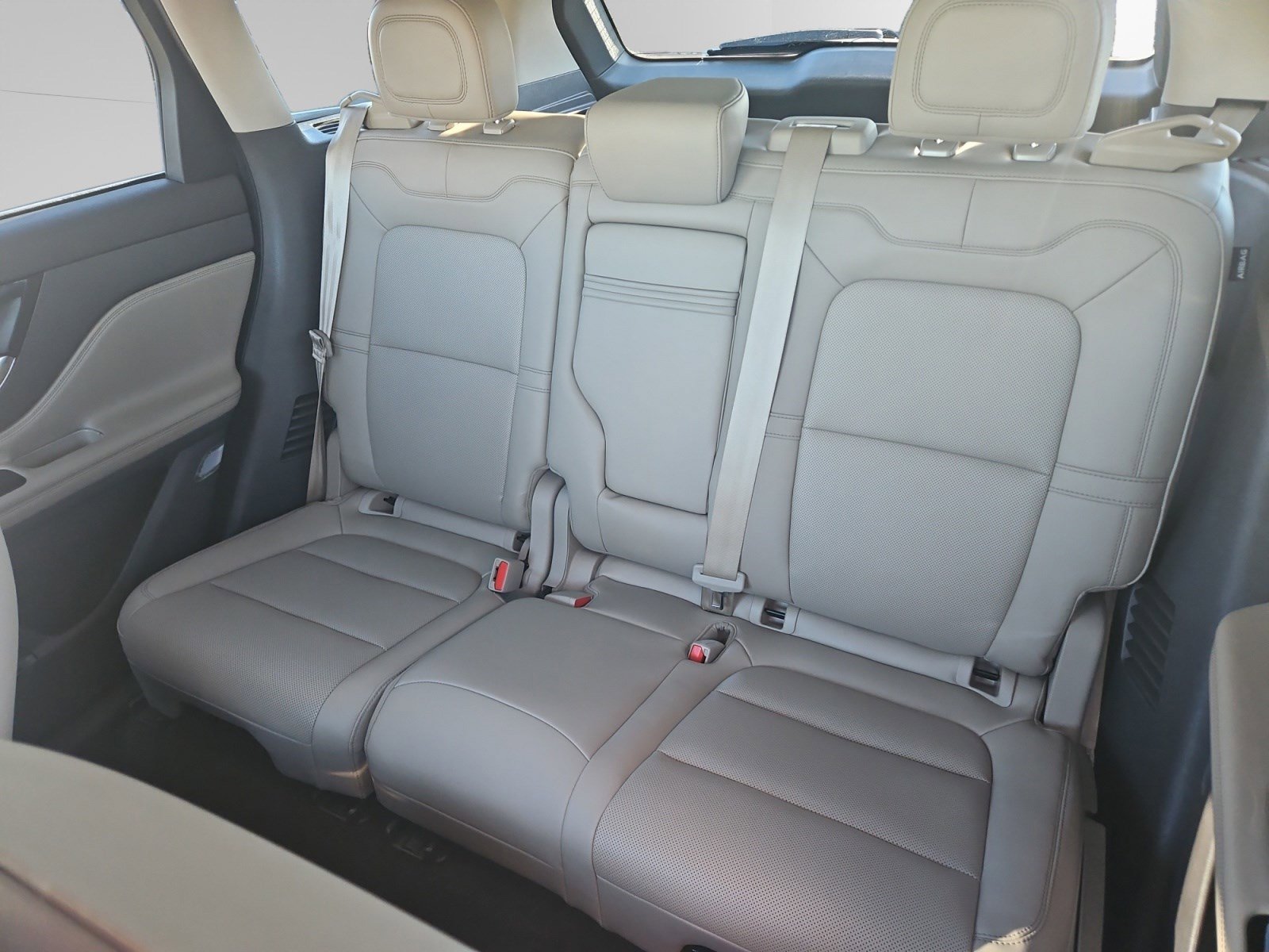 Certified 2022 Lincoln Corsair Standard w/ Equipment Group 101A image 13