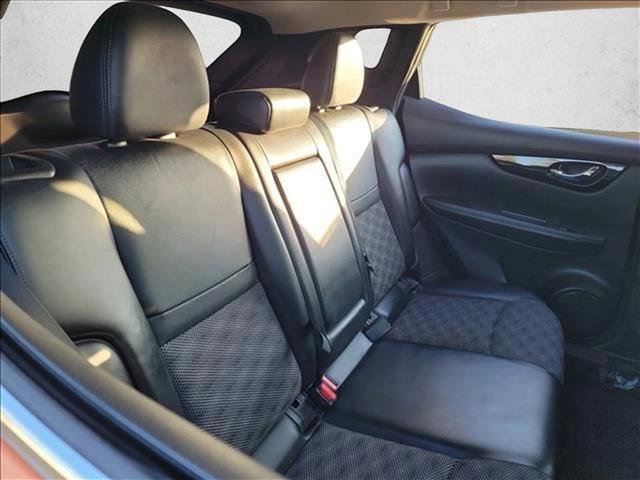 Used 2021 Nissan Rogue Sport SV w/ Technology Package image 16