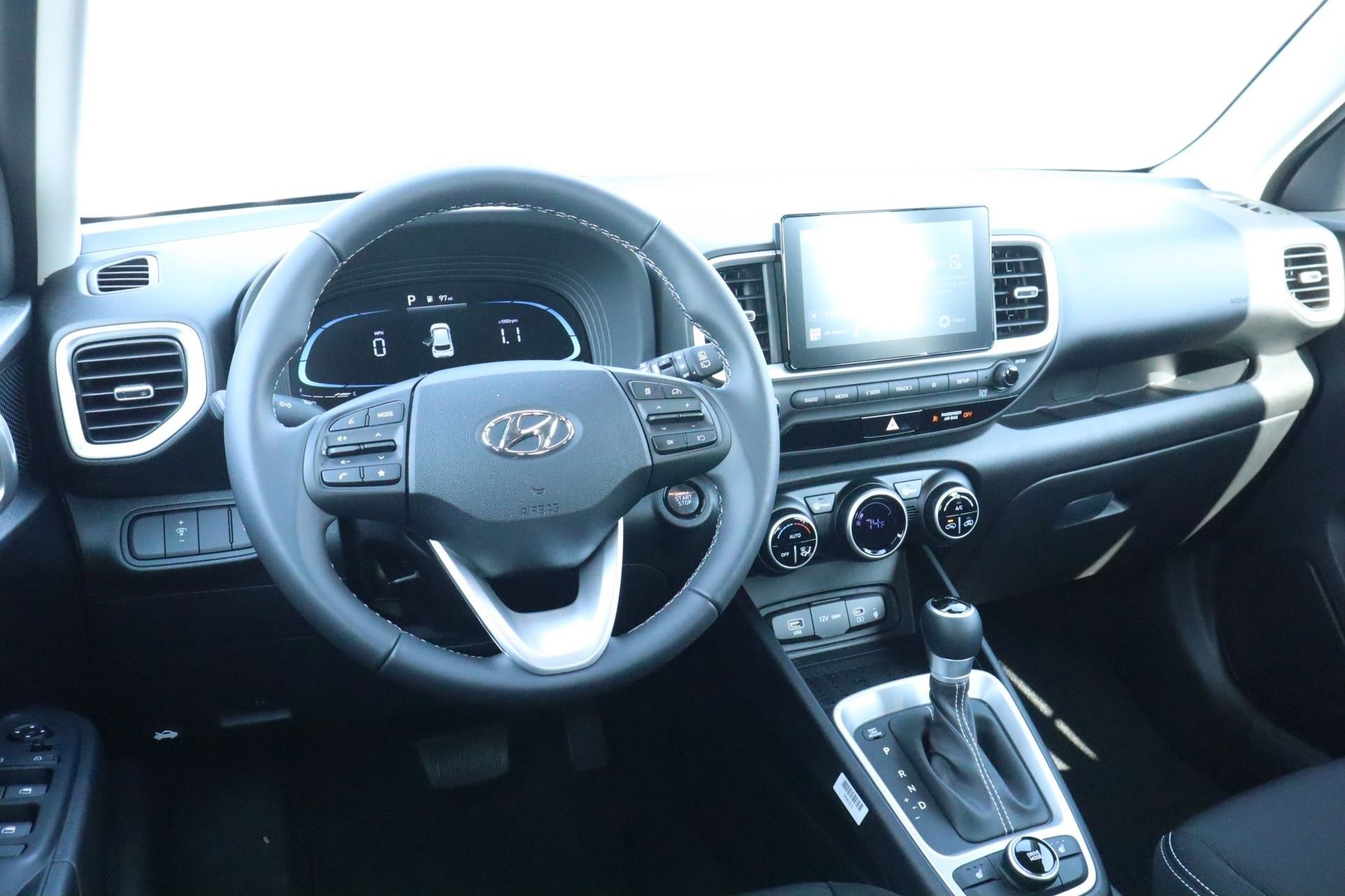 New 2026 Hyundai Venue SEL image 9