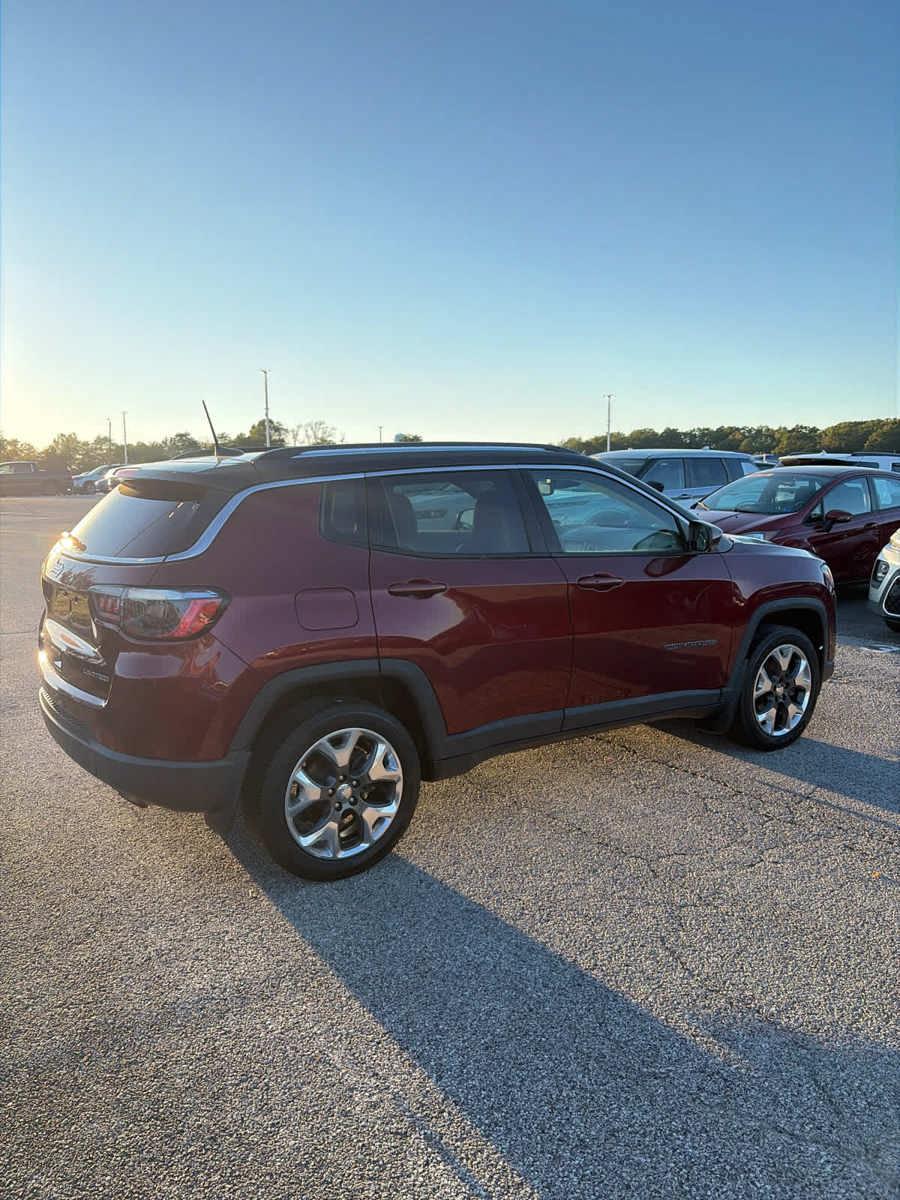 Used 2021 Jeep Compass Limited AWD/4WD image 15