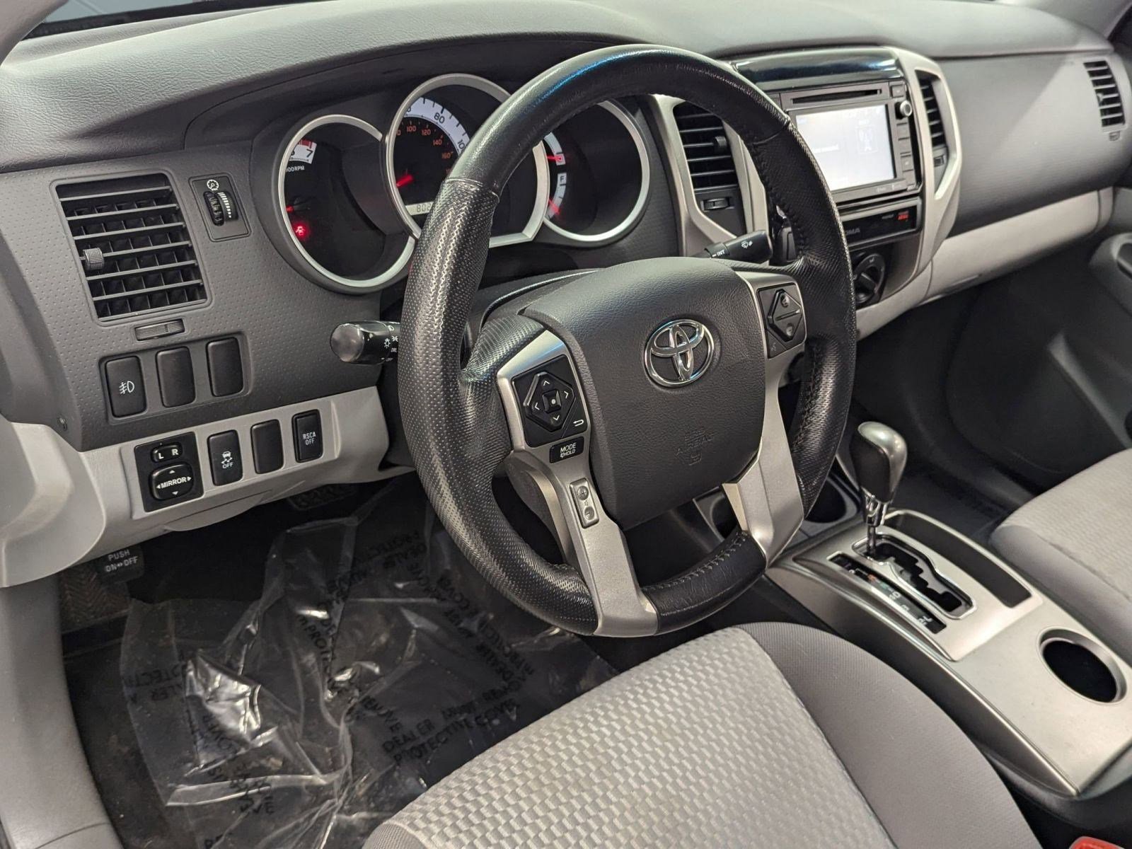 Used 2015 Toyota Tacoma 4x4 Double Cab image 3