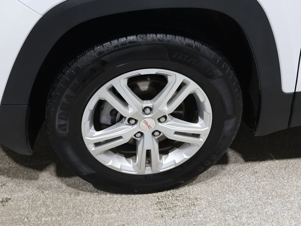 Used 2024 GMC Terrain SLE image 9