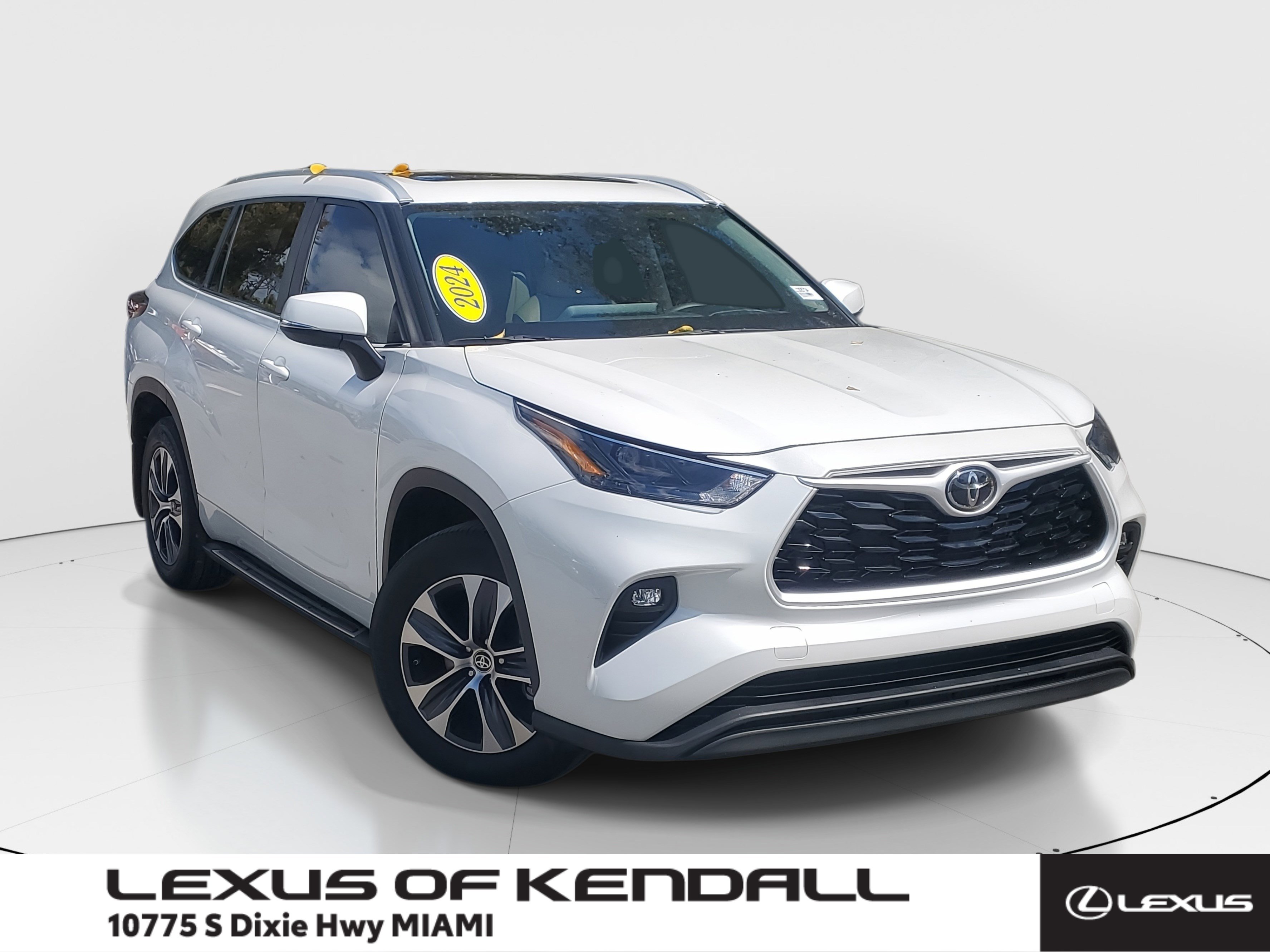Used 2024 Toyota Highlander XLE