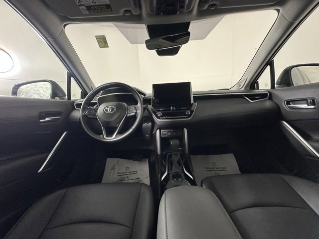 Used 2023 Toyota Corolla Cross XLE image 17