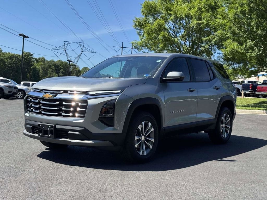 Used 2026 Chevrolet Equinox LT FWD image 25