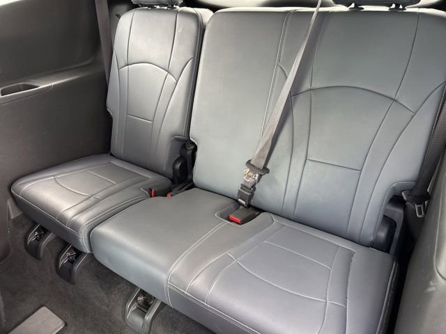 Used 2024 Buick Enclave Premium AWD/4WD image 23