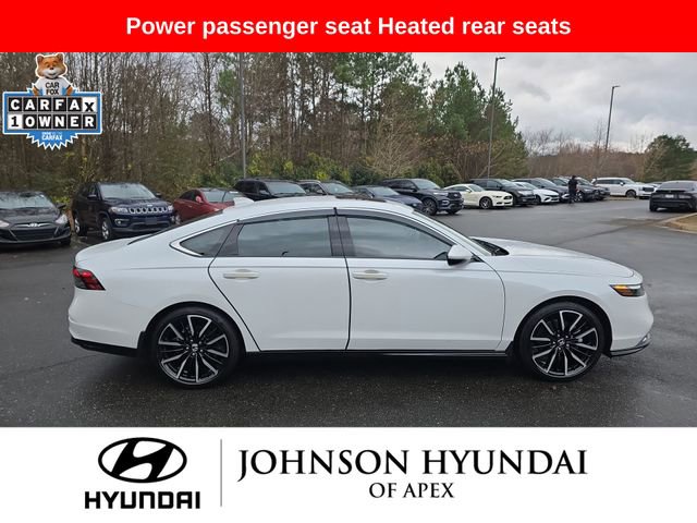 Used 2023 Honda Accord Touring image 14