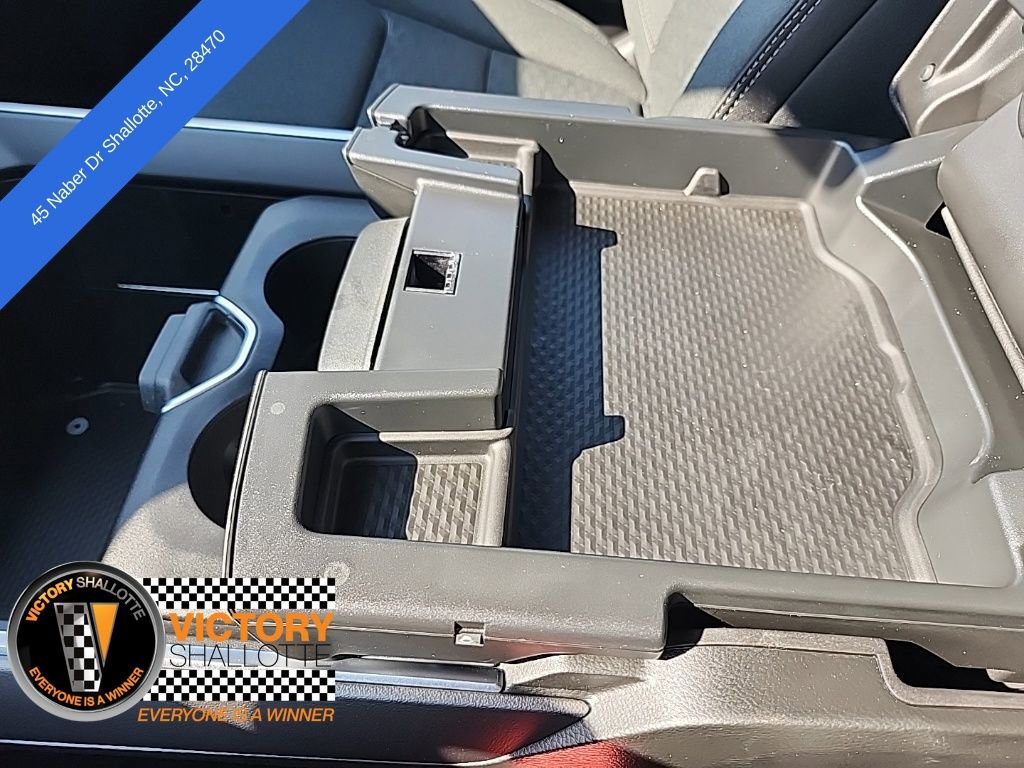 New 2025 RAM 1500 4x4 Crew Cab image 39