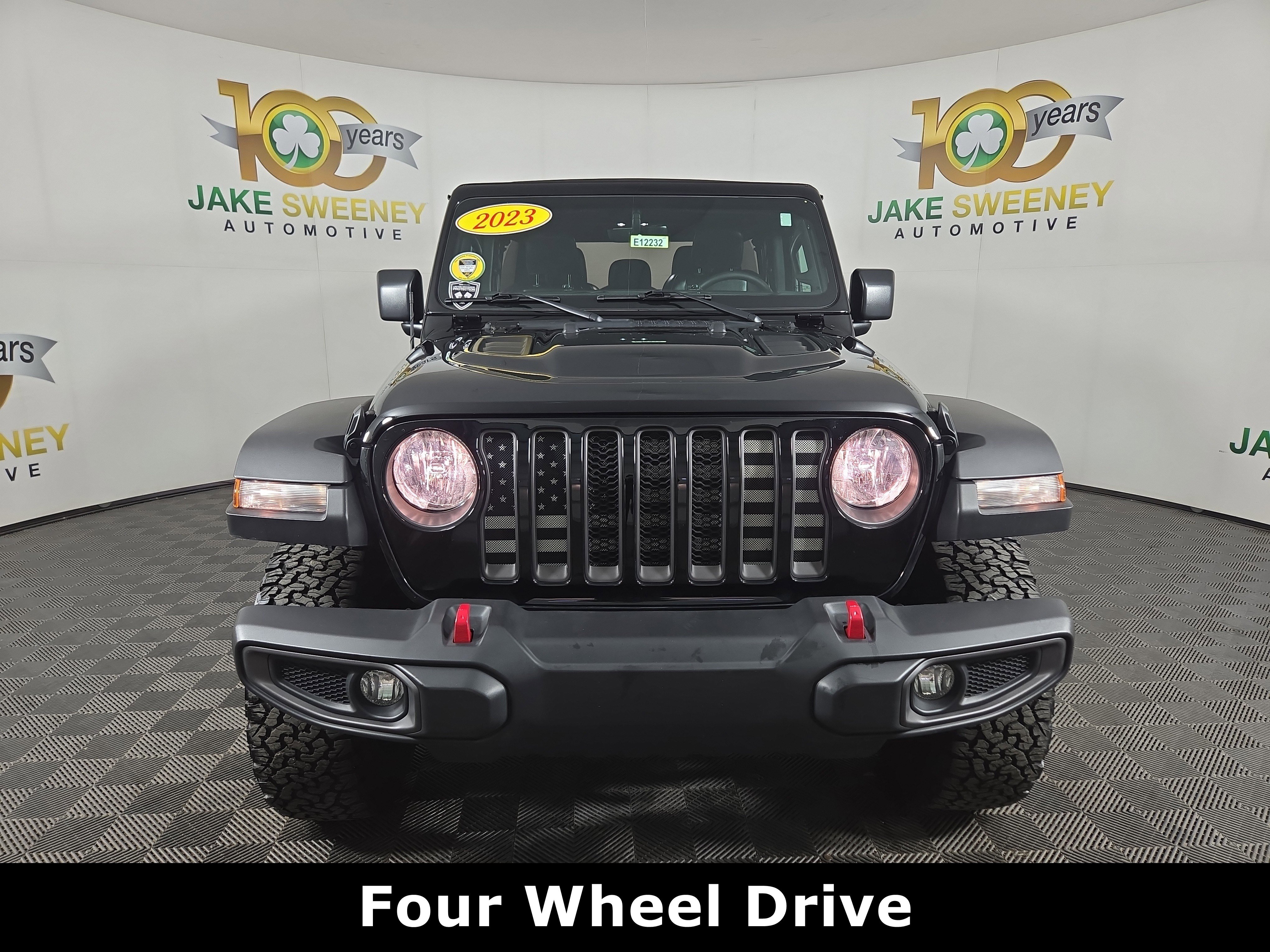 Certified 2023 Jeep Wrangler Unlimited Rubicon w/ Cold Weather Group image 3