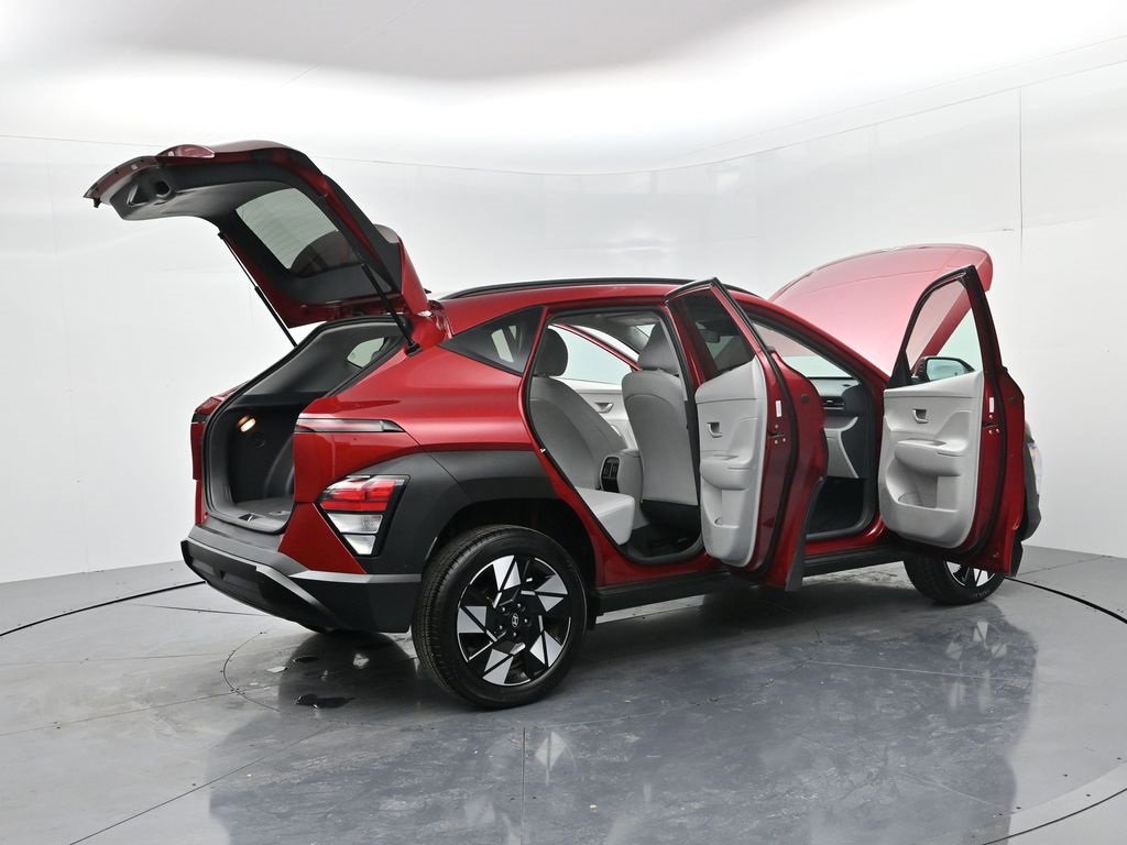 Used 2025 Hyundai Kona SEL image 59