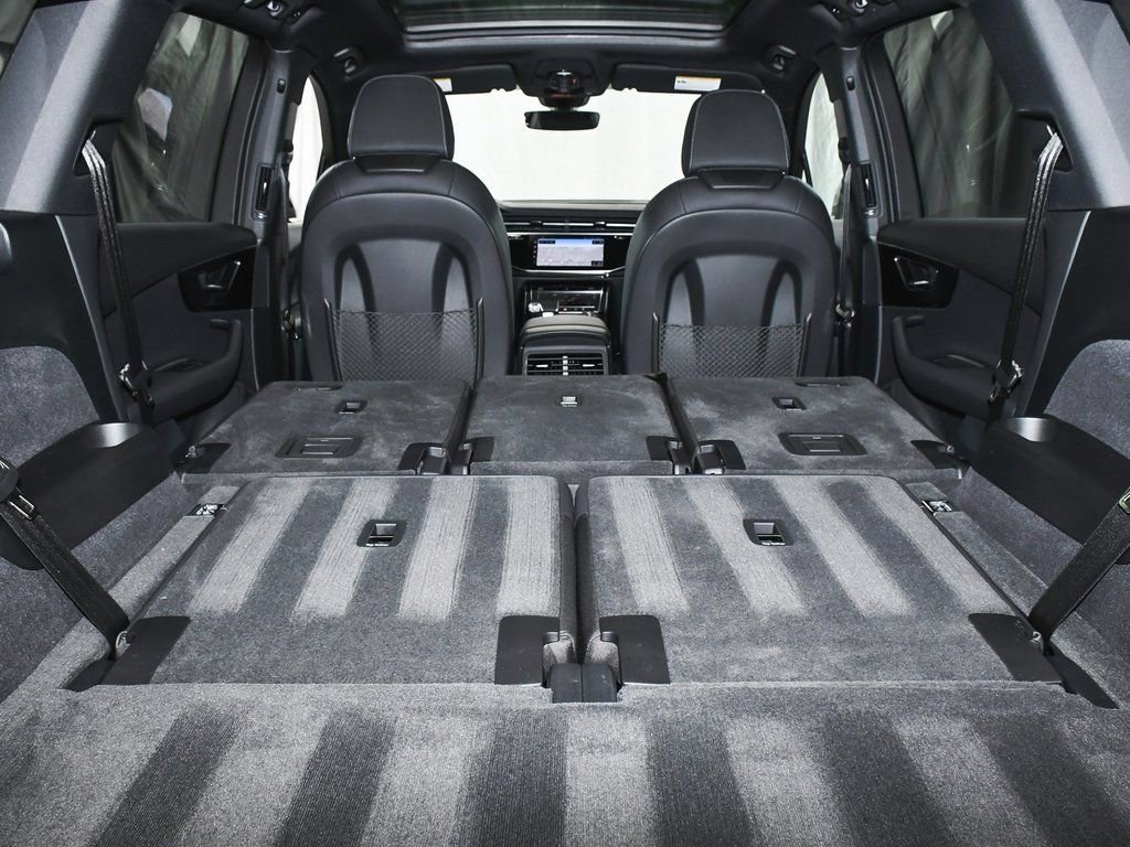 Used 2025 Audi Q7 3.0T Premium w/ Convenience Package image 63