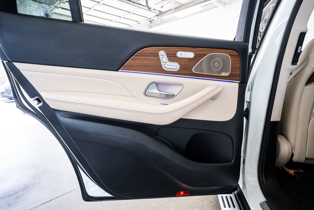Used 2023 Mercedes-Benz GLS 580 4MATIC image 47