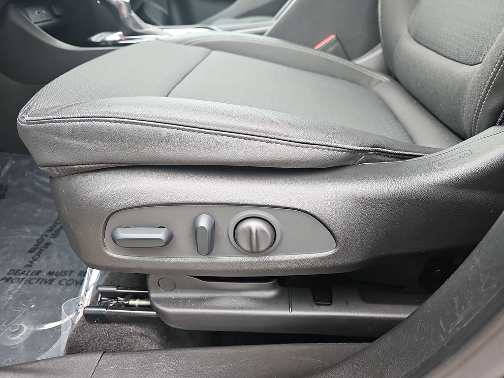 Certified 2023 Buick Encore GX Select w/ Sport Touring Package AWD/4WD image 34