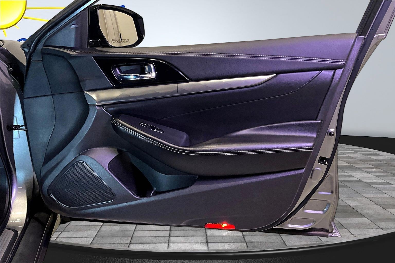 Used 2022 Nissan Maxima SV w/ Floor Mat Group FWD image 28