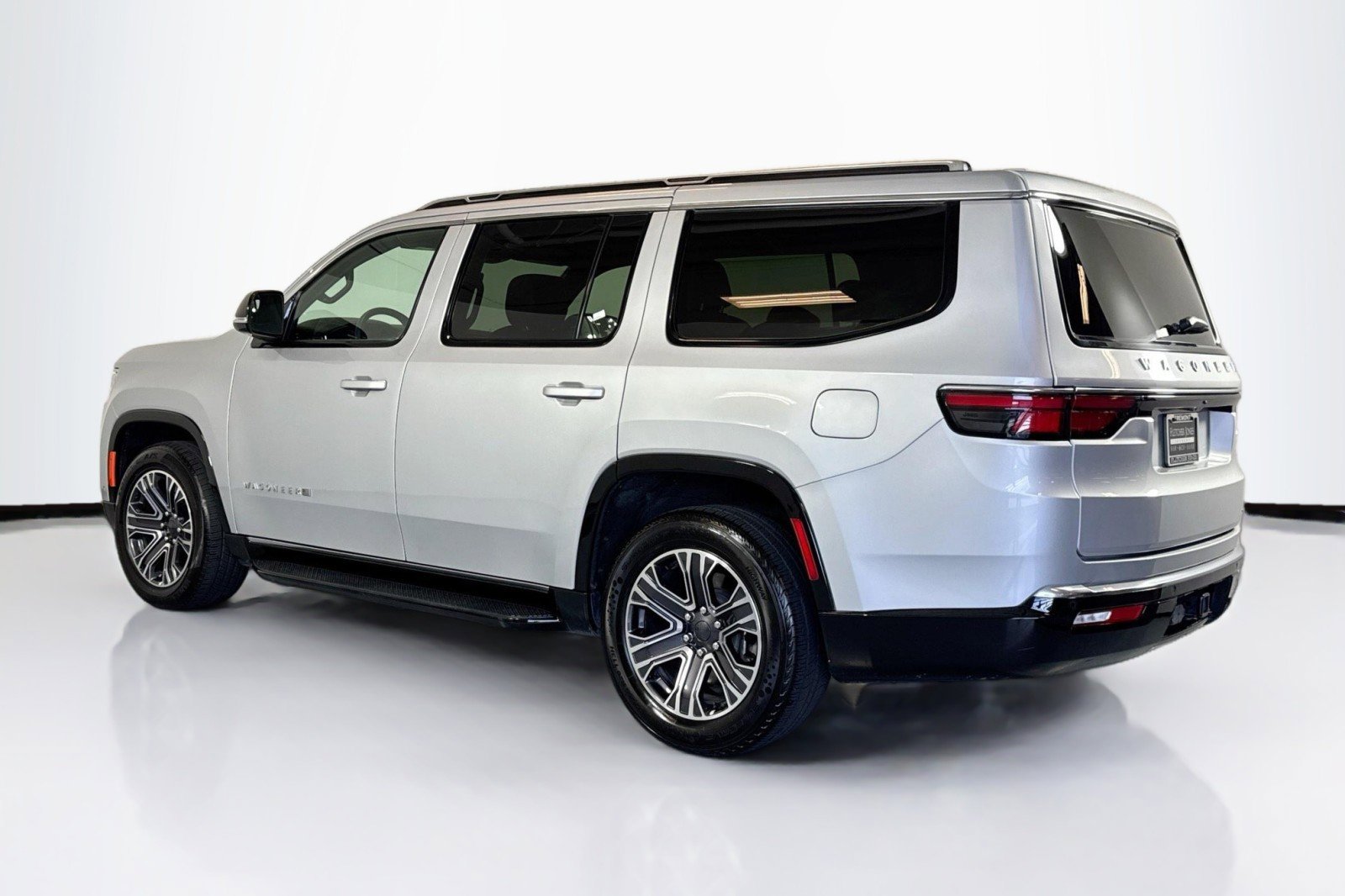 Used 2023 Jeep Wagoneer Series II image 7