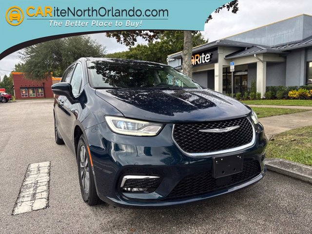 Used 2023 Chrysler Pacifica Touring-L FWD image 1