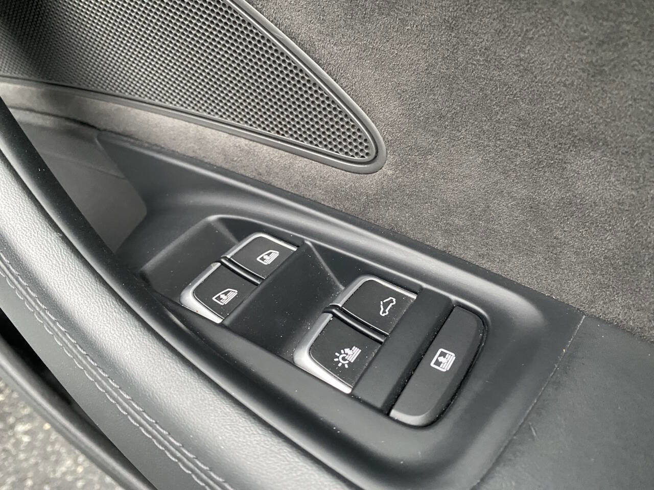 Used 2016 Audi A8 L 3.0T w/ Executive Package image 31