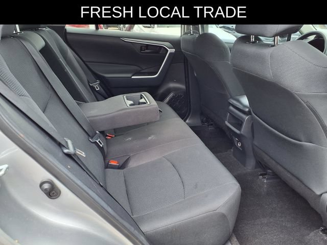 Used 2021 Toyota RAV4 LE FWD image 20