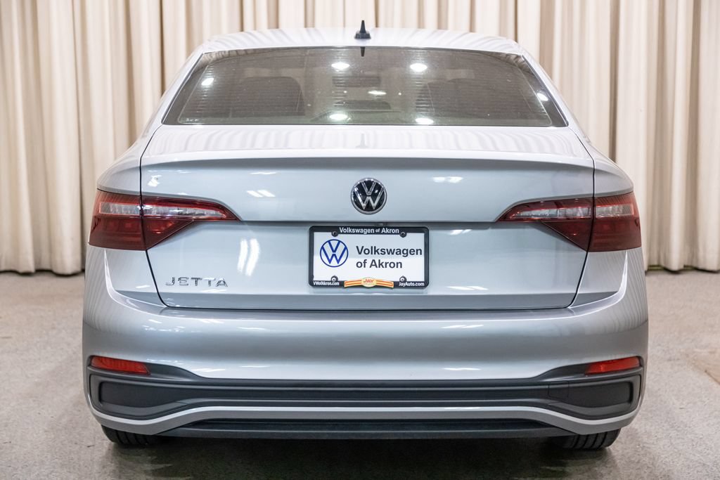 Used 2023 Volkswagen Jetta S FWD image 4