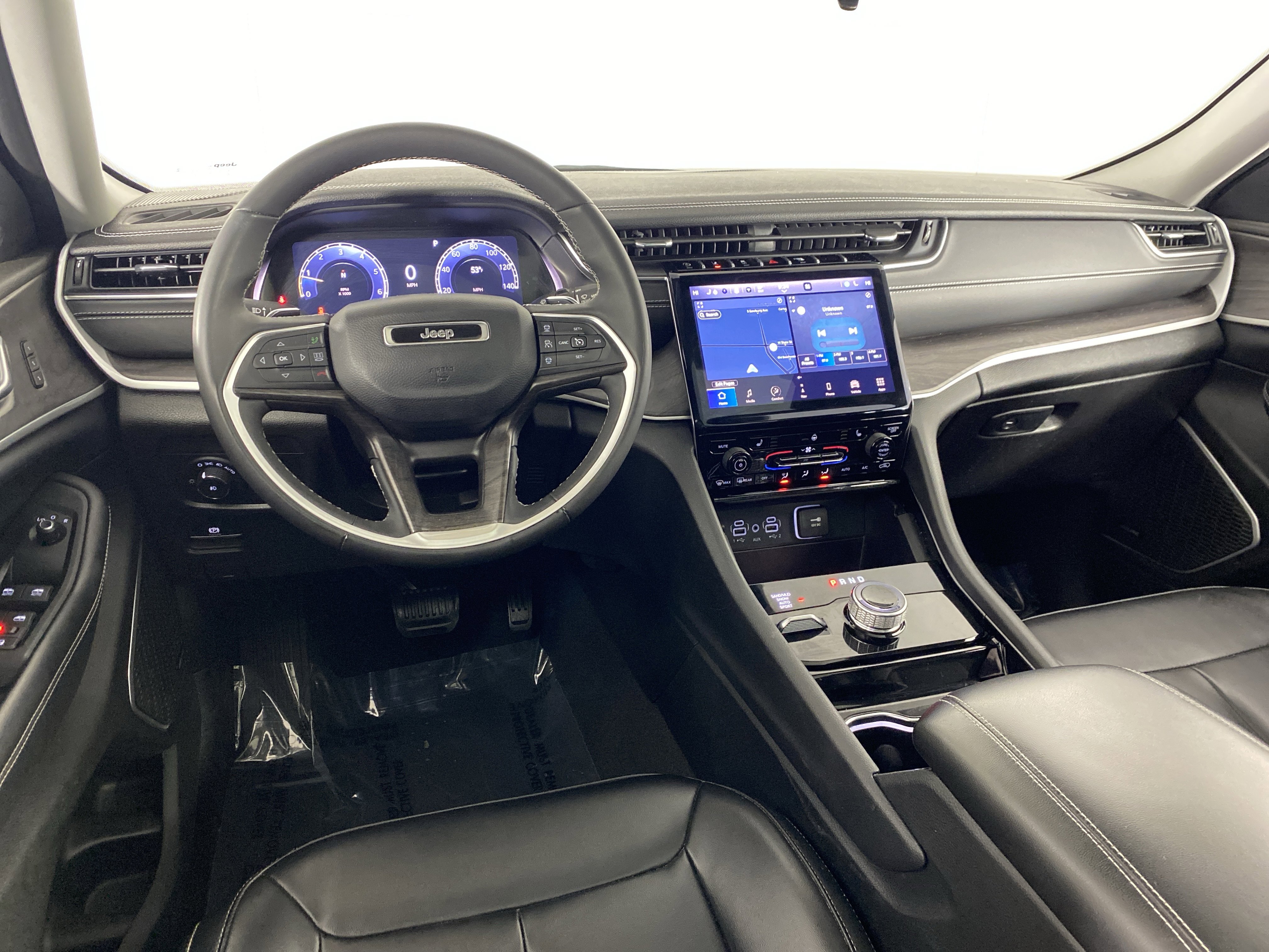 Used 2023 Jeep Grand Cherokee Limited image 45