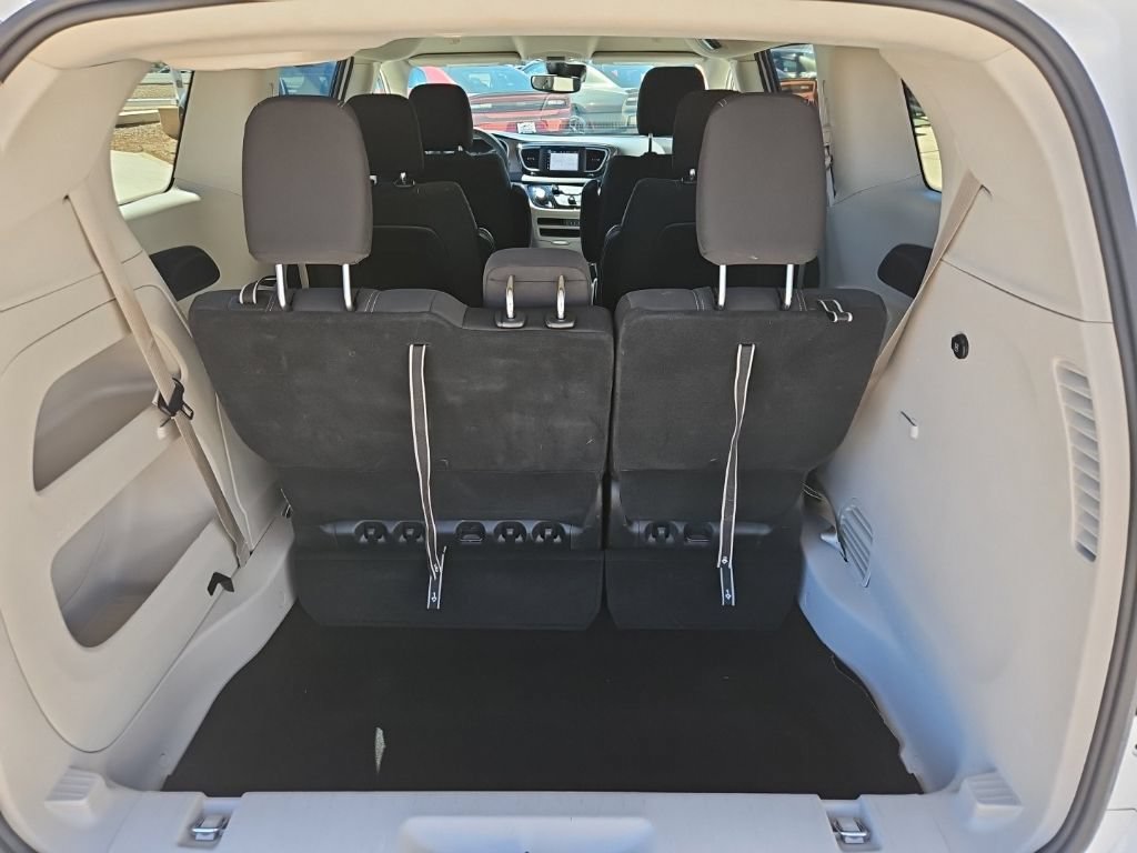 Used 2024 Chrysler Voyager LX FWD image 16