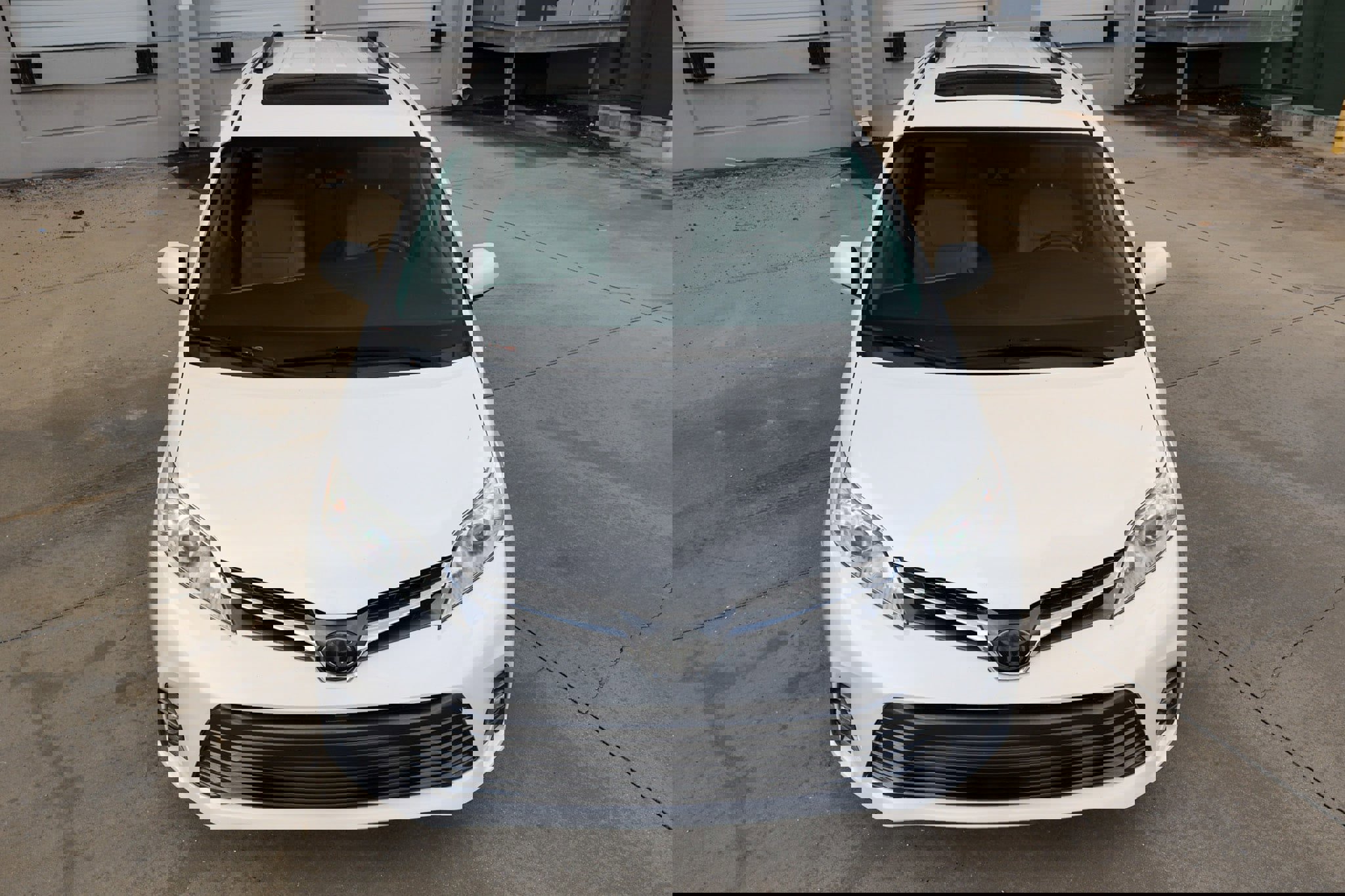 Used 2020 Toyota Sienna XLE image 25