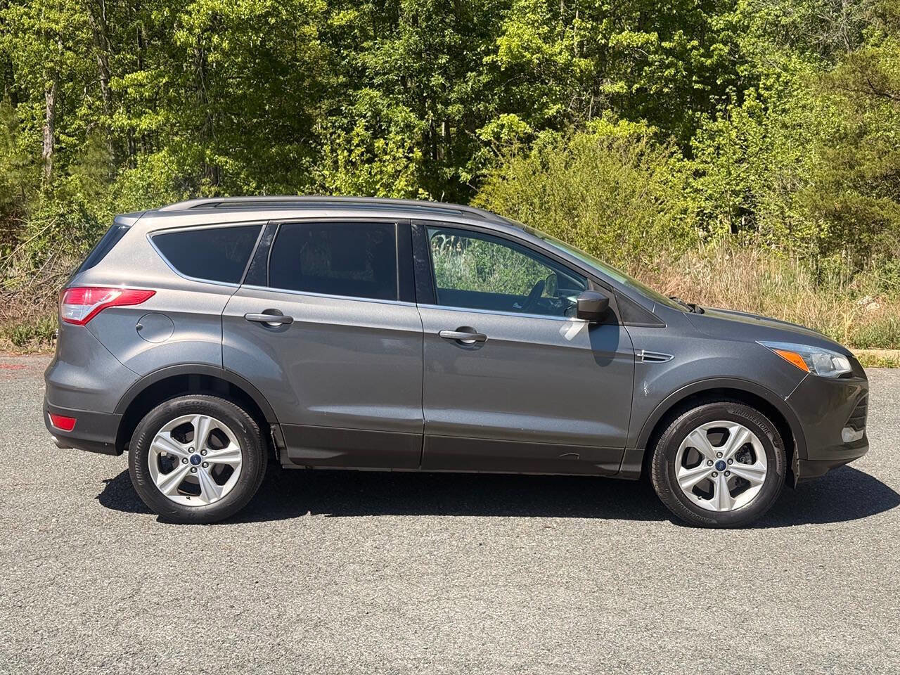 Used 2014 Ford Escape SE w/ Equipment Group 201A AWD/4WD image 9