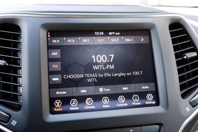 Used 2022 Jeep Cherokee Latitude w/ Sun & Sound Group AWD/4WD image 24