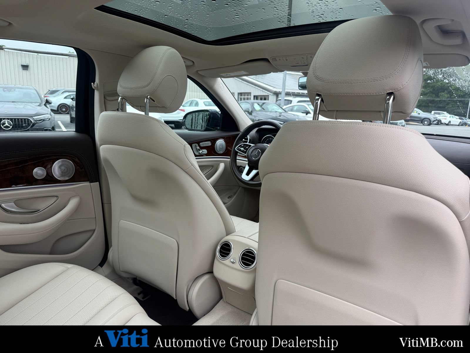 Used 2019 Mercedes-Benz E 300 4MATIC image 27