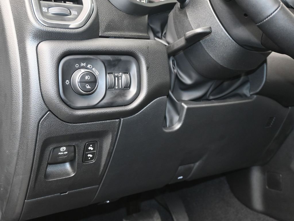 Used 2025 RAM 1500 Laramie image 22