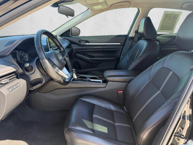 Used 2025 Nissan Altima 2.5 SR FWD image 16