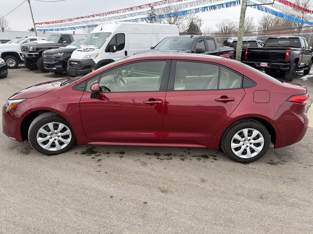 Used 2025 Toyota Corolla Hybrid Sedan image 4