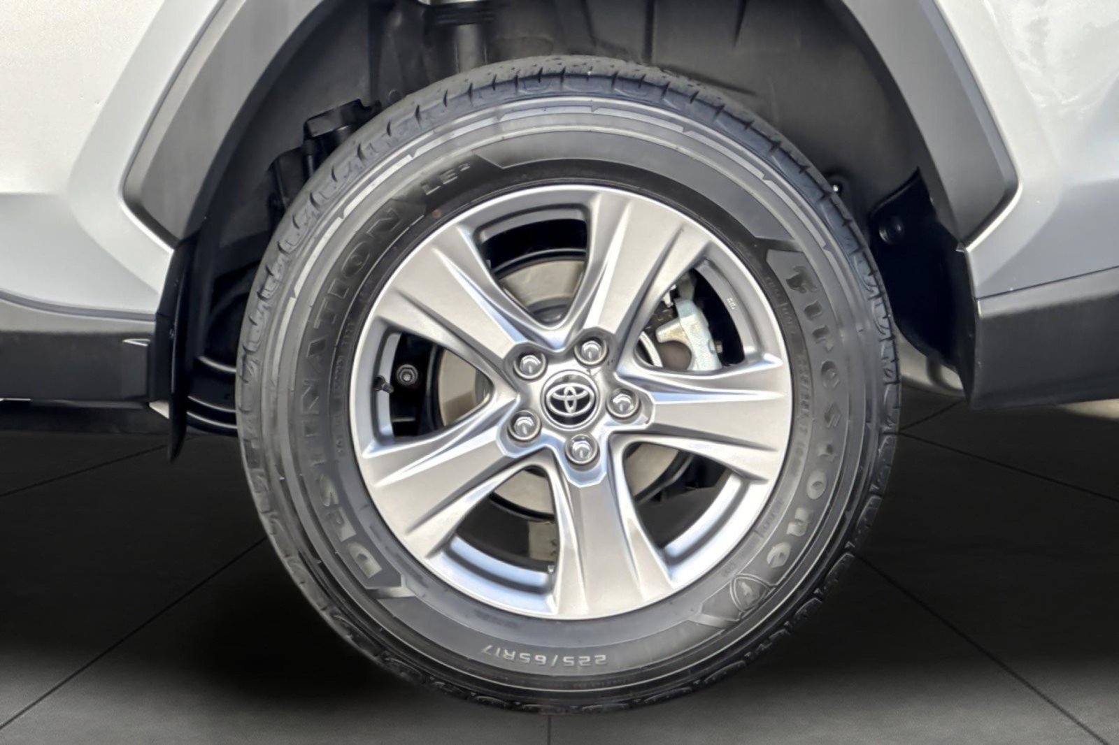 Certified 2025 Toyota RAV4 XLE FWD image 25