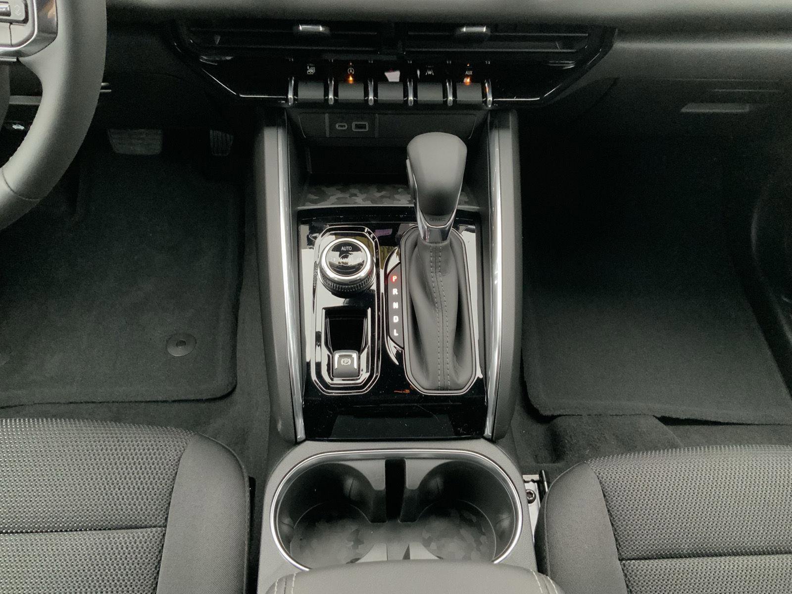 New 2026 GMC Canyon Elevation w/ Convenience Package image 51