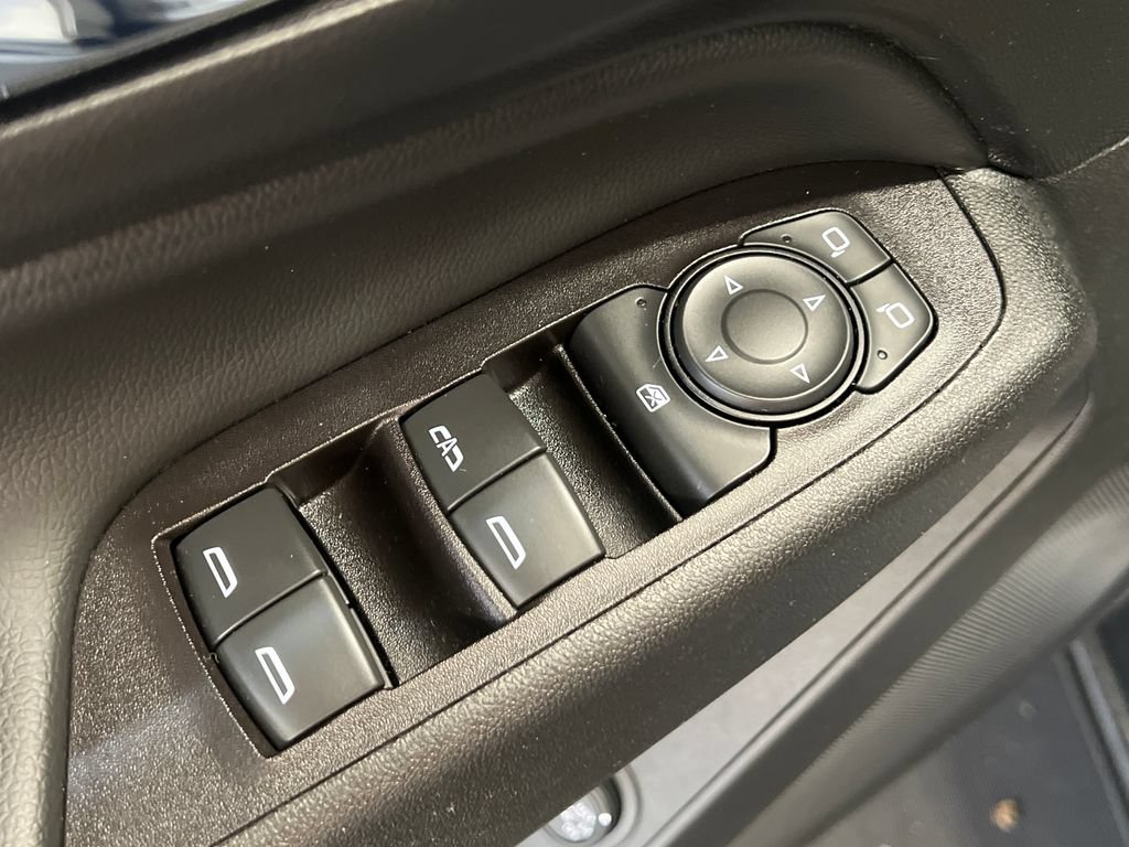 Used 2022 Chevrolet Equinox LT AWD/4WD image 32