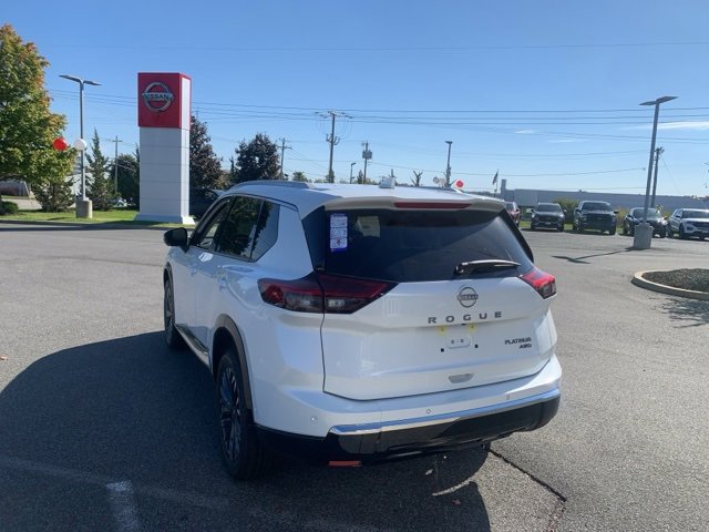 New 2026 Nissan Rogue Platinum image 5