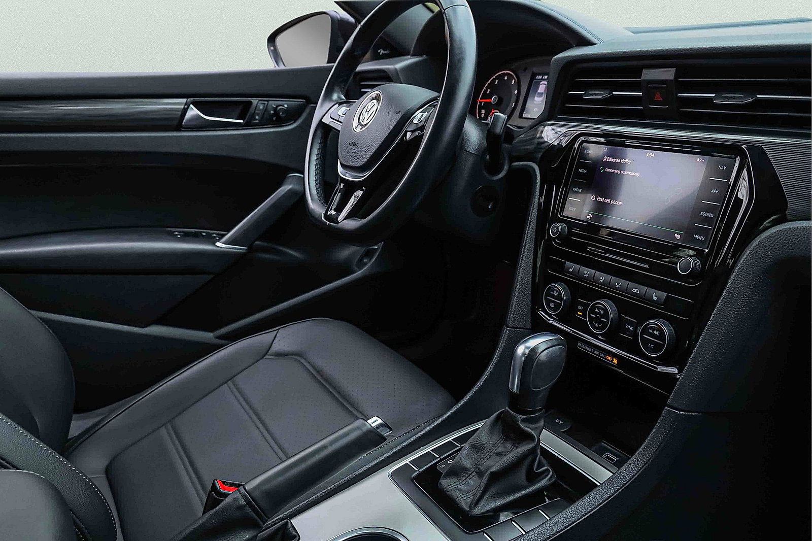 Used 2021 Volkswagen Passat 2.0T R-Line image 25