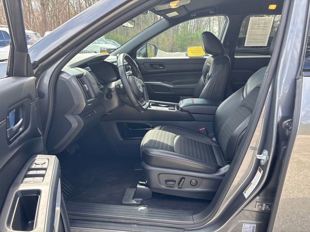 Used 2024 Nissan Pathfinder Rock Creek AWD/4WD image 28