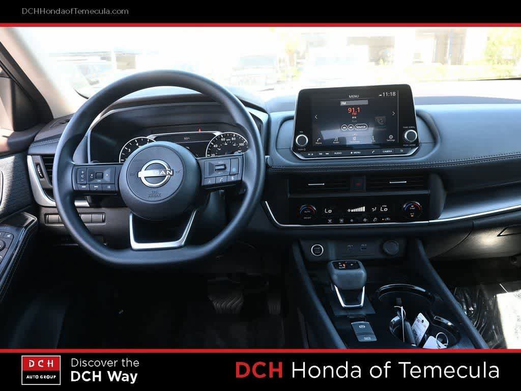 Used 2023 Nissan Rogue SV FWD image 8