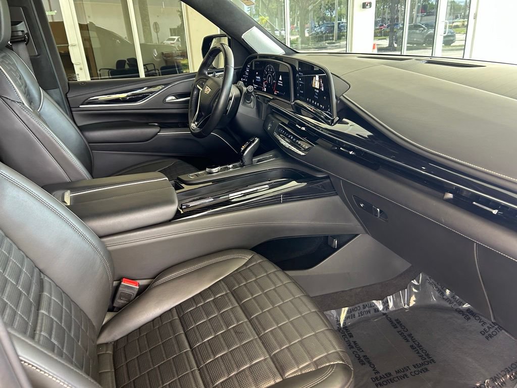 Used 2023 Cadillac Escalade V w/ Heavy-Duty Trailer Package AWD/4WD image 30